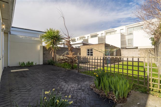 24 Aideen Ave., Terenure, Dublin 6W