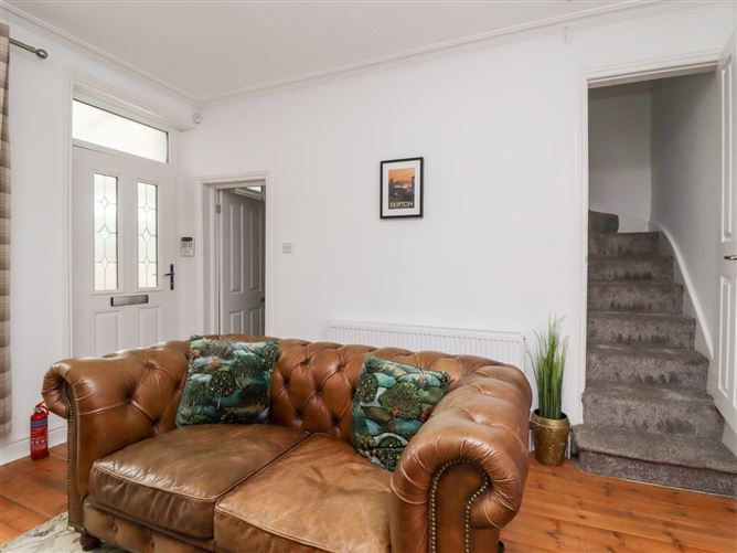 8 Carr House Road,Shelf, West Yorkshire, United Kingdom