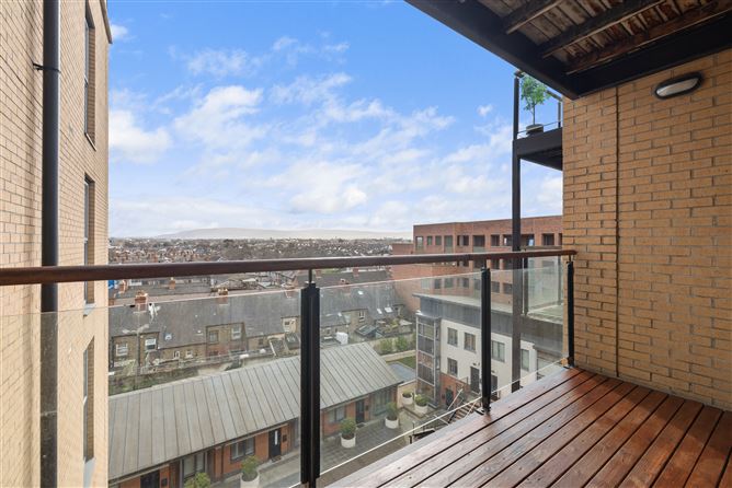 https://photos-a.propertyimages.ie/media/9/6/6/4908669/3f070102-80e0-4f4f-98ab-42e3ccaba375_l.jpg