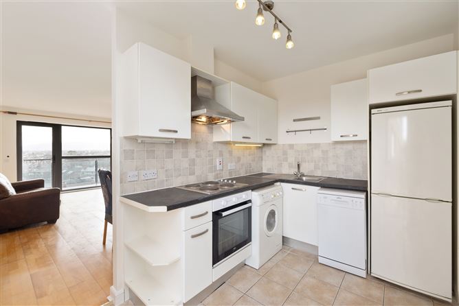 https://photos-a.propertyimages.ie/media/9/6/6/4908669/3f070102-80e0-4f4f-98ab-42e3ccaba375_l.jpg
