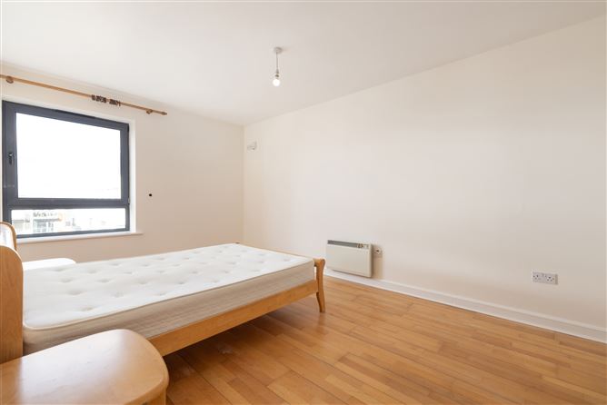https://photos-a.propertyimages.ie/media/9/6/6/4908669/3f070102-80e0-4f4f-98ab-42e3ccaba375_l.jpg