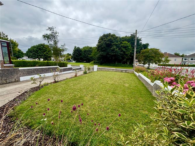 65 Shanganagh Grove, Shankill, Dublin 18