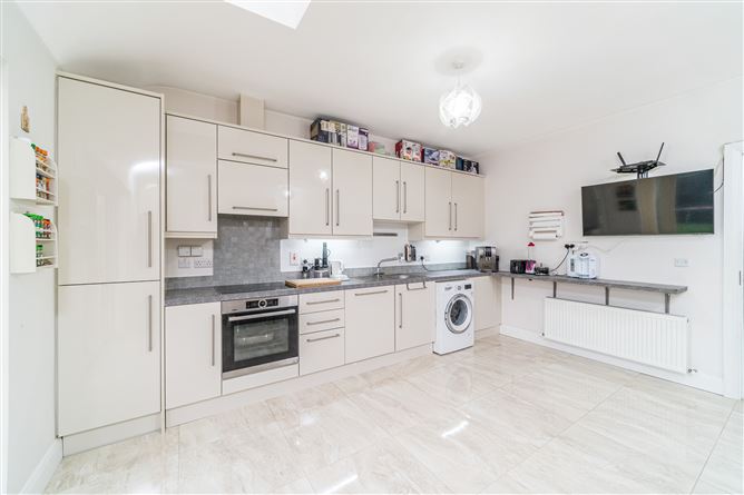  32 Market Square, Newcastle, Dublin