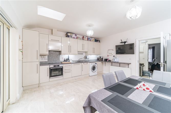  32 Market Square, Newcastle, Dublin