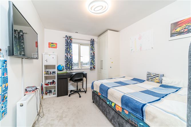  32 Market Square, Newcastle, Dublin