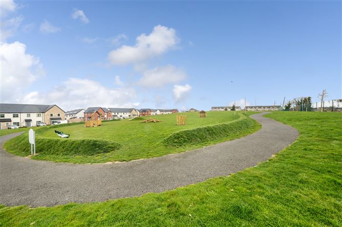 15 Newtown Walk, Kill, Co. Kildare