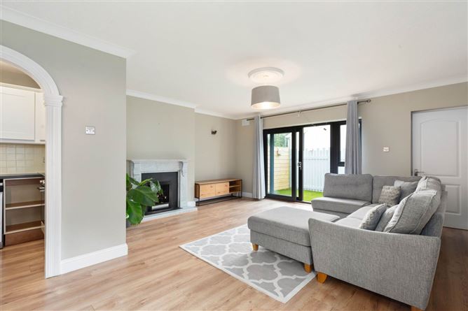 87 White Oaks, Roebuck Road, Clonskeagh, Dublin 14, County Dublin