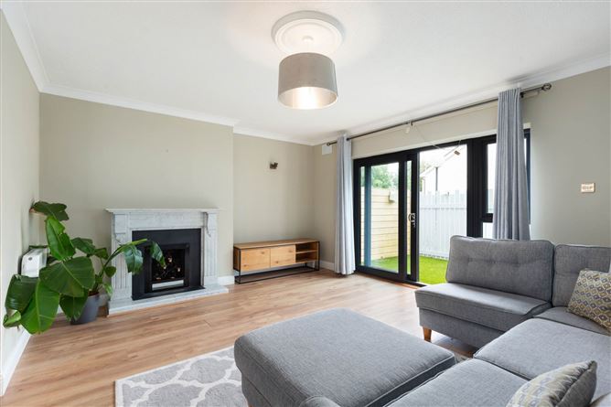 87 White Oaks, Roebuck Road, Clonskeagh, Dublin 14, County Dublin