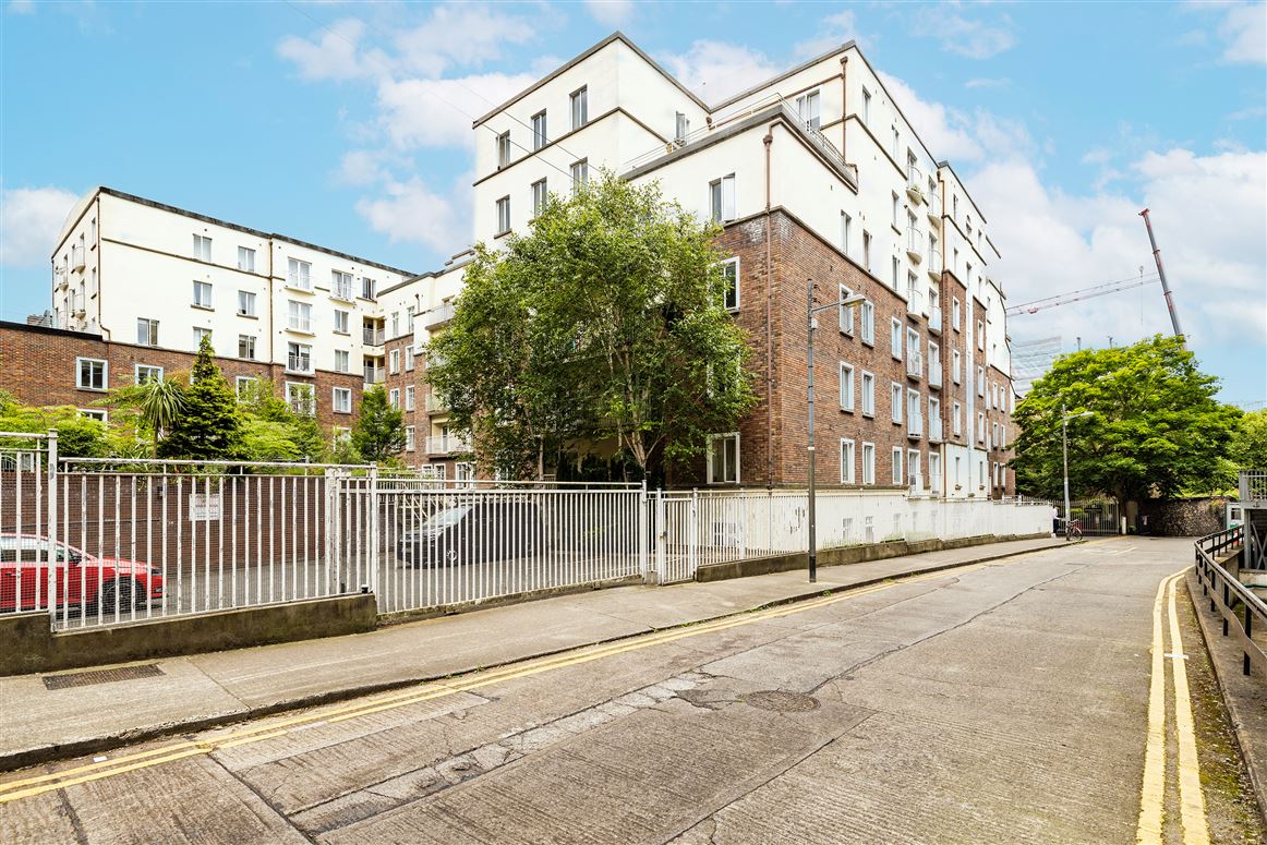 Apt 32 The Northumberlands, Love Lane, Grand Canal Dk, Dublin 2