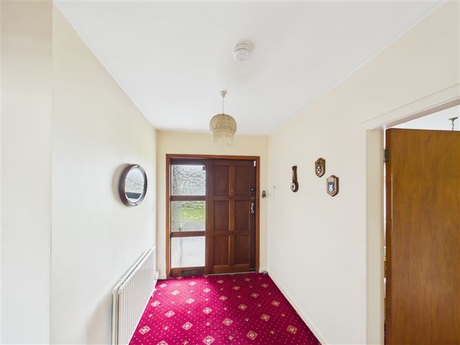8 Oaklawn Drive, Nenagh, Co. Tipperary