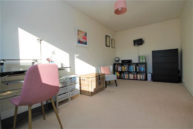 20 Hunters Crescent, Ballycullen, Dublin 24