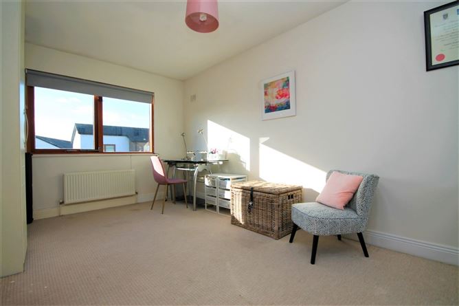 20 Hunters Crescent, Ballycullen, Dublin 24