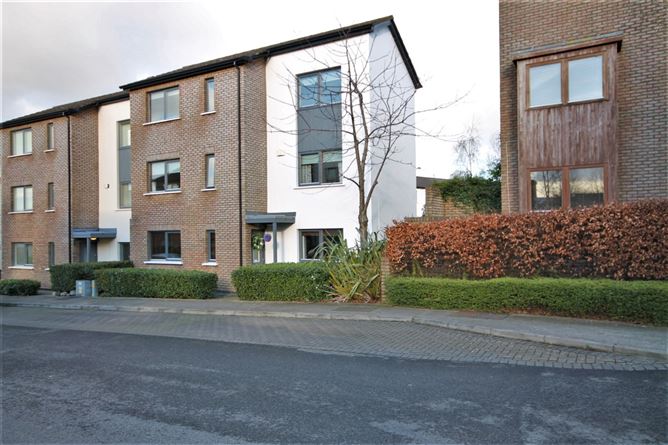 20 Hunters Crescent, Ballycullen, Dublin 24