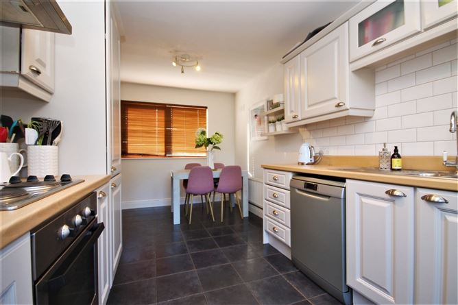 20 Hunters Crescent, Ballycullen, Dublin 24