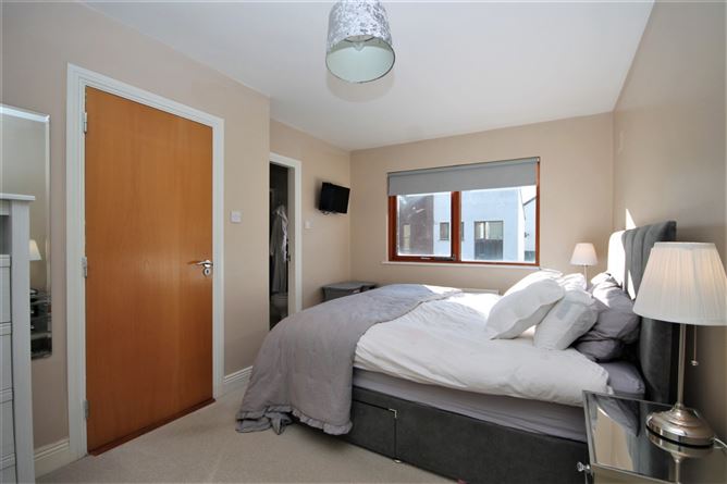 20 Hunters Crescent, Ballycullen, Dublin 24