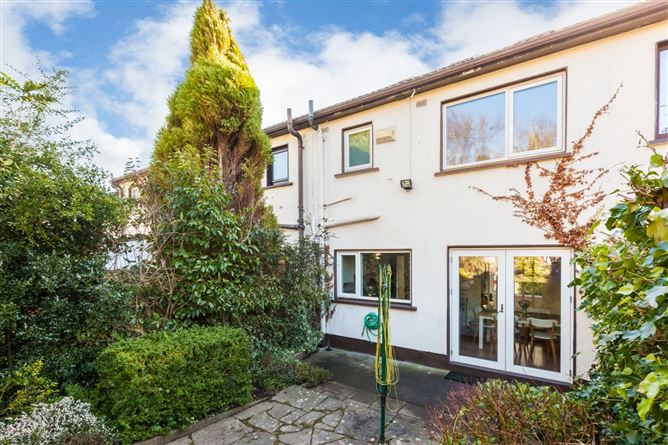 32 Tuscany Downs, Raheny, Dublin 5.