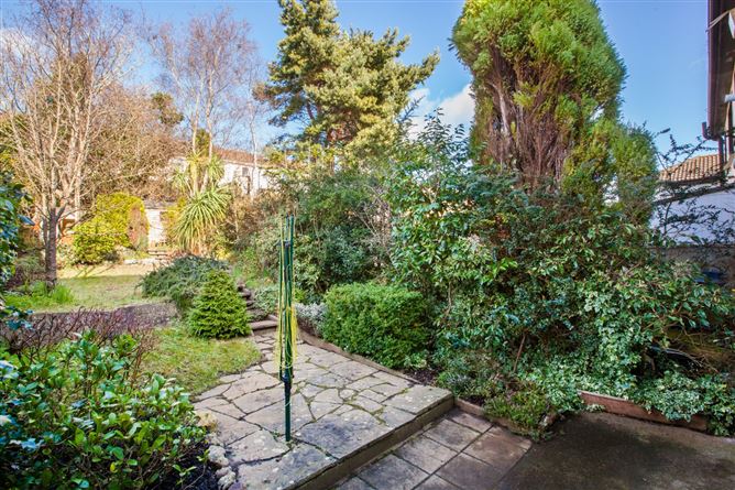 32 Tuscany Downs, Raheny, Dublin 5.
