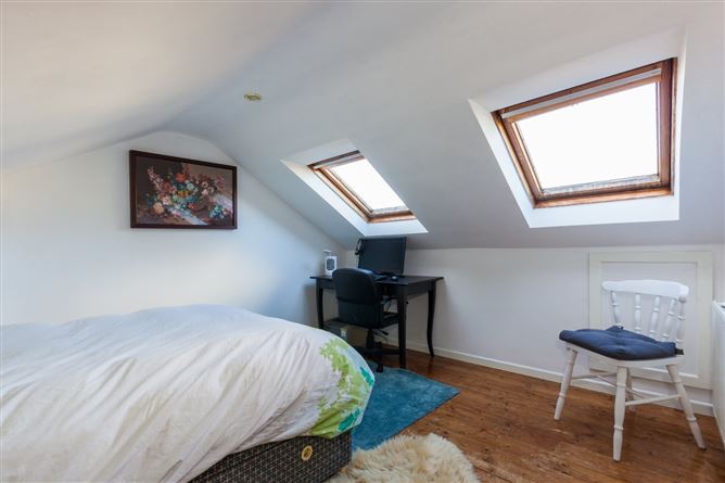 32 Tuscany Downs, Raheny, Dublin 5.