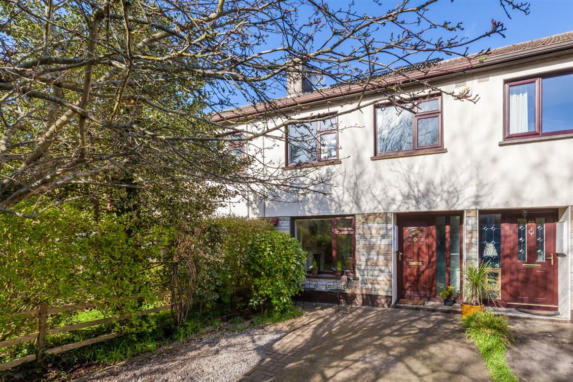 32 Tuscany Downs, Raheny, Dublin 5.