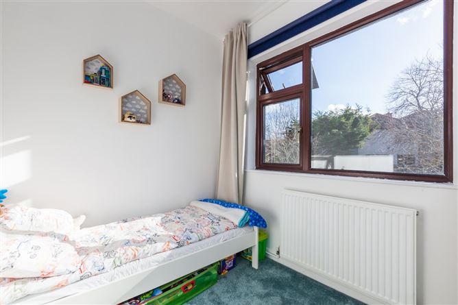 32 Tuscany Downs, Raheny, Dublin 5.