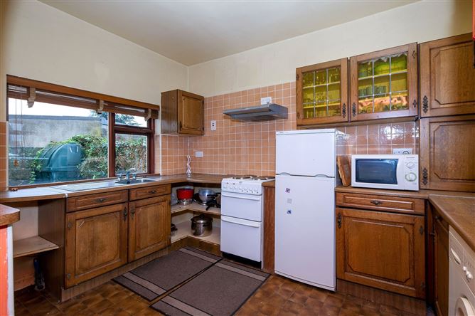 10 Townview, Mallow, Co. Cork.