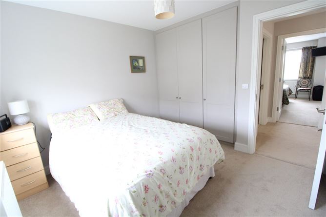 32 Knightsgate Crescent, Rush, County Dublin