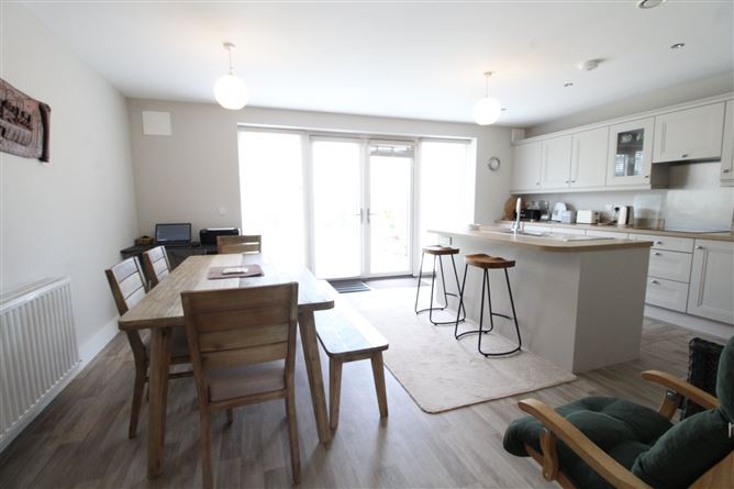 32 Knightsgate Crescent, Rush, County Dublin