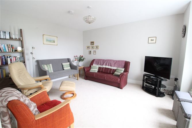 32 Knightsgate Crescent, Rush, County Dublin