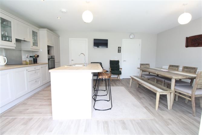32 Knightsgate Crescent, Rush, County Dublin