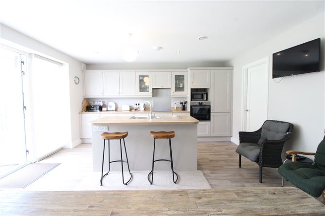 32 Knightsgate Crescent, Rush, County Dublin