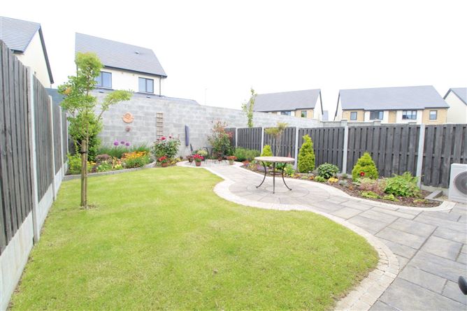 32 Knightsgate Crescent, Rush, County Dublin