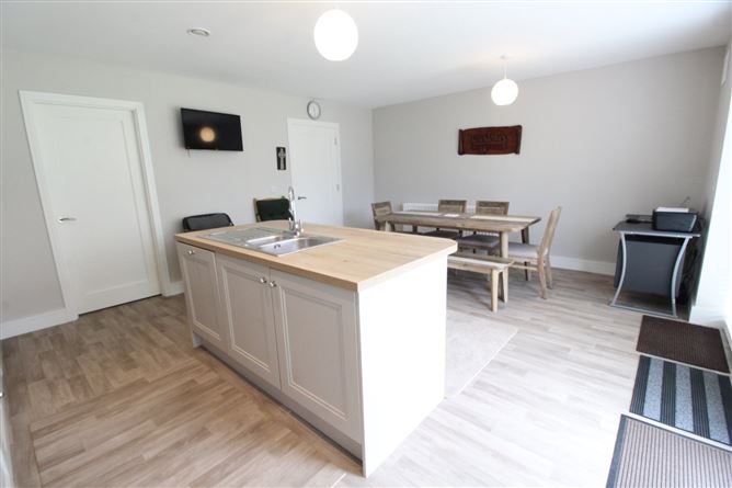 32 Knightsgate Crescent, Rush, County Dublin