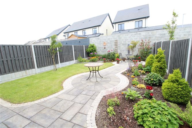 32 Knightsgate Crescent, Rush, County Dublin