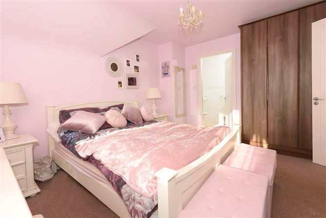 5 Ardnahinch Bay, Shanagarry, Midleton, East Cork