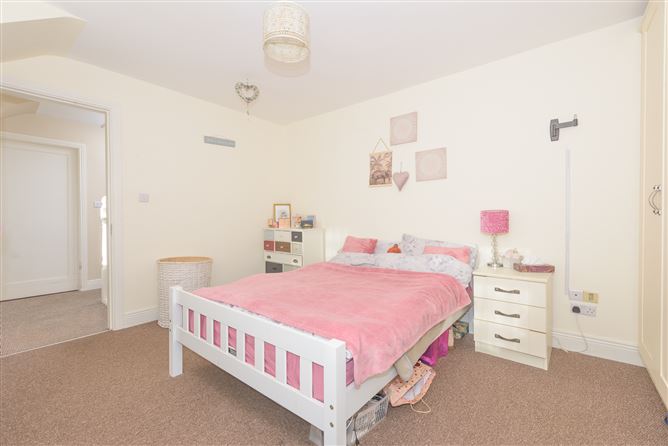 5 Ardnahinch Bay, Shanagarry, Midleton, East Cork