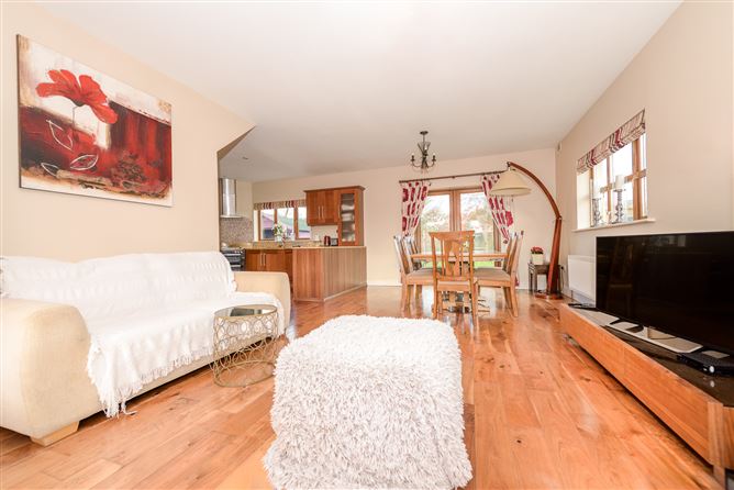 5 Ardnahinch Bay, Shanagarry, Midleton, East Cork