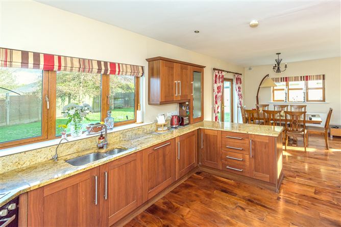 5 Ardnahinch Bay, Shanagarry, Midleton, East Cork