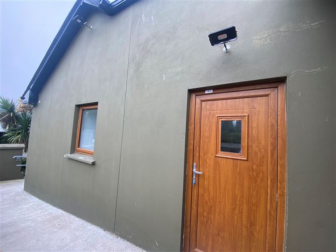 Studio Flat @ The Grove, Main Street, Daingean, Delgany, Co. Wicklow