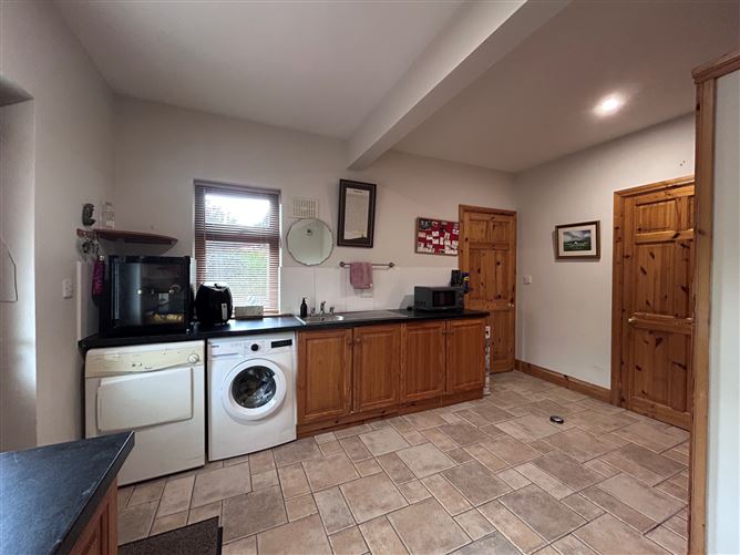 Teach Garbh Coil, Dualla Road, Cashel, Co. Tipperary