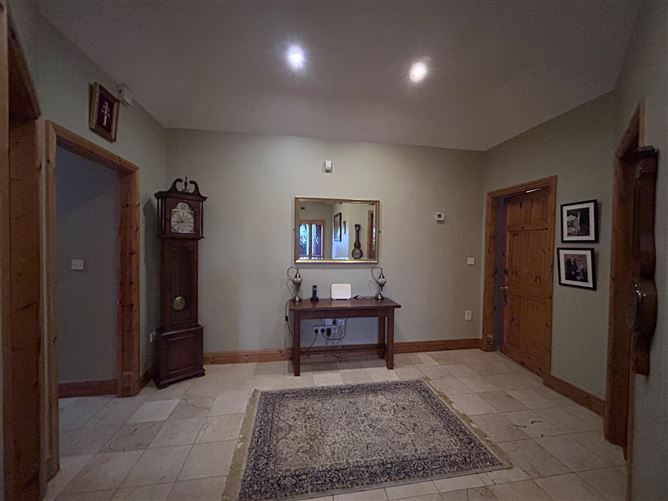 Teach Garbh Coil, Dualla Road, Cashel, Co. Tipperary