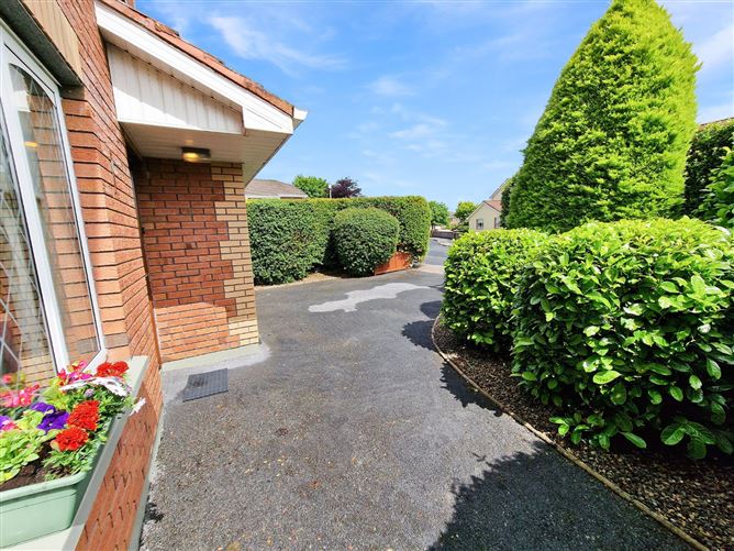 61 College Grove, Ennis, Co. Clare