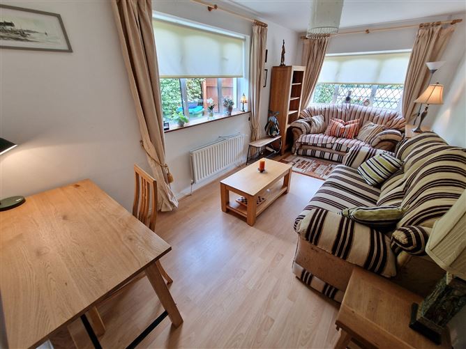 61 College Grove, Ennis, Co. Clare