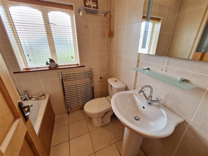 61 College Grove, Ennis, Co. Clare