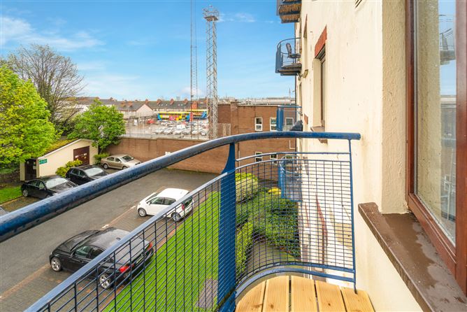 47 Stapleton House, Mountjoy Square East, Dublin 1