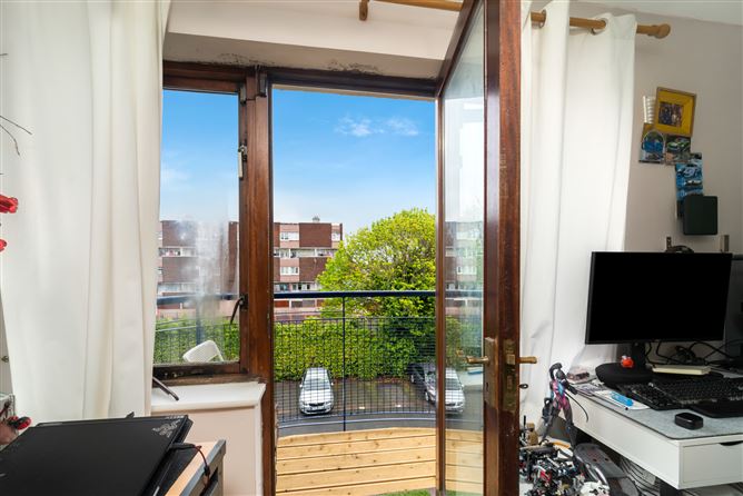 47 Stapleton House, Mountjoy Square East, Dublin 1