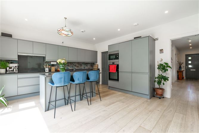 2 Knocknagarm Park, Glenageary, Dublin