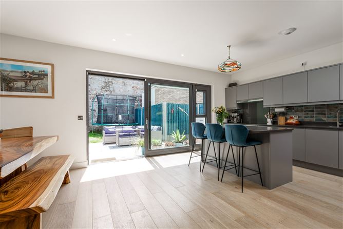 2 Knocknagarm Park, Glenageary, Dublin