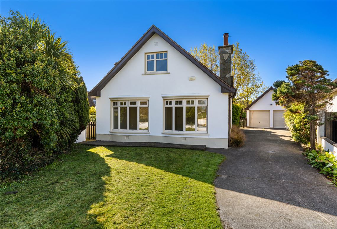 22 Sutton Lawns, Sutton, Dublin 13