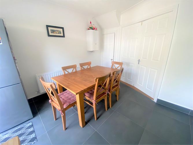 37 Woodview Park, Castleknock, Dublin 15 DFM 4710079 MyHome.ie Residential