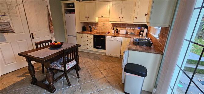 19 Clements Court, Lough Rinn, Mohill, Leitrim